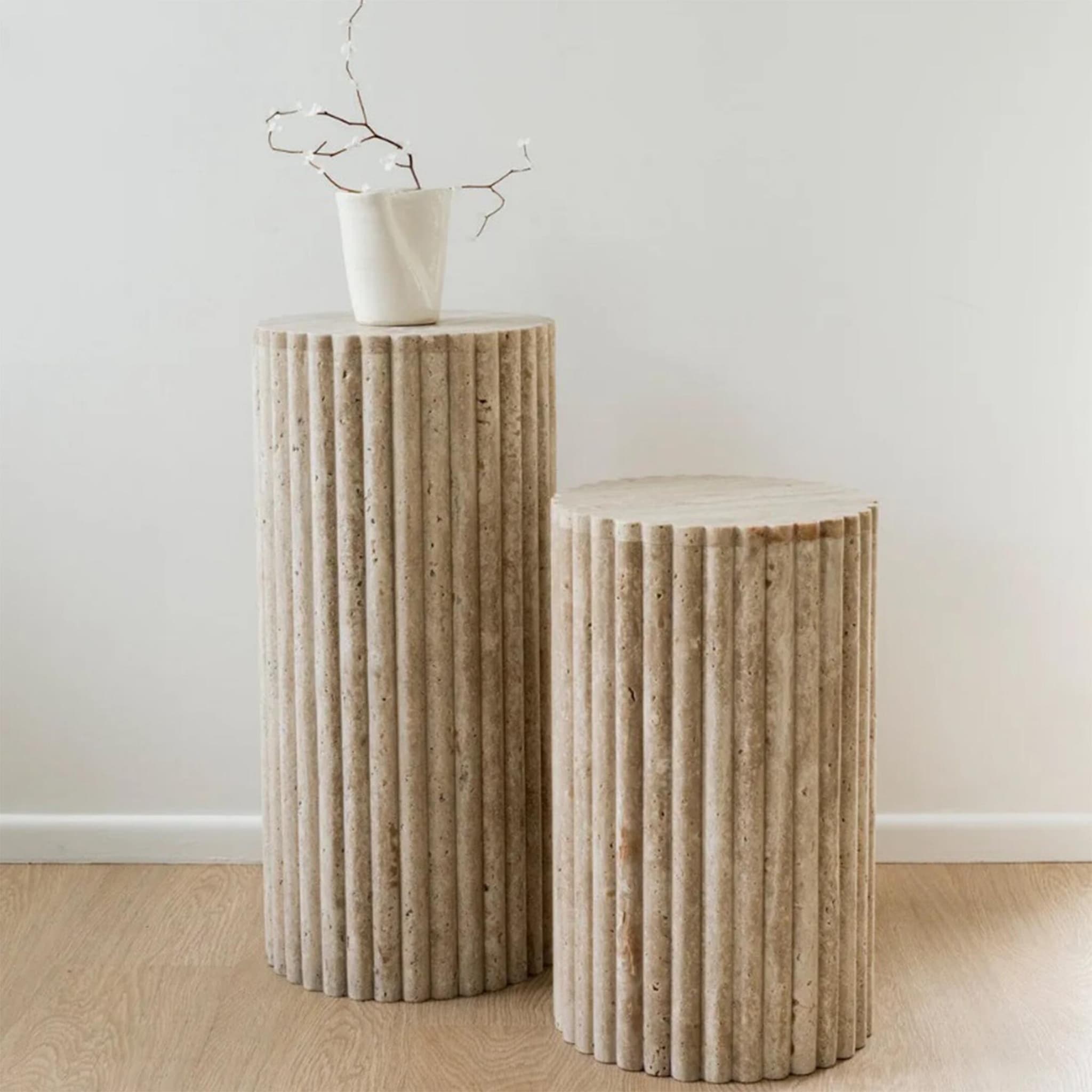 Torre Pedestal — Travertine