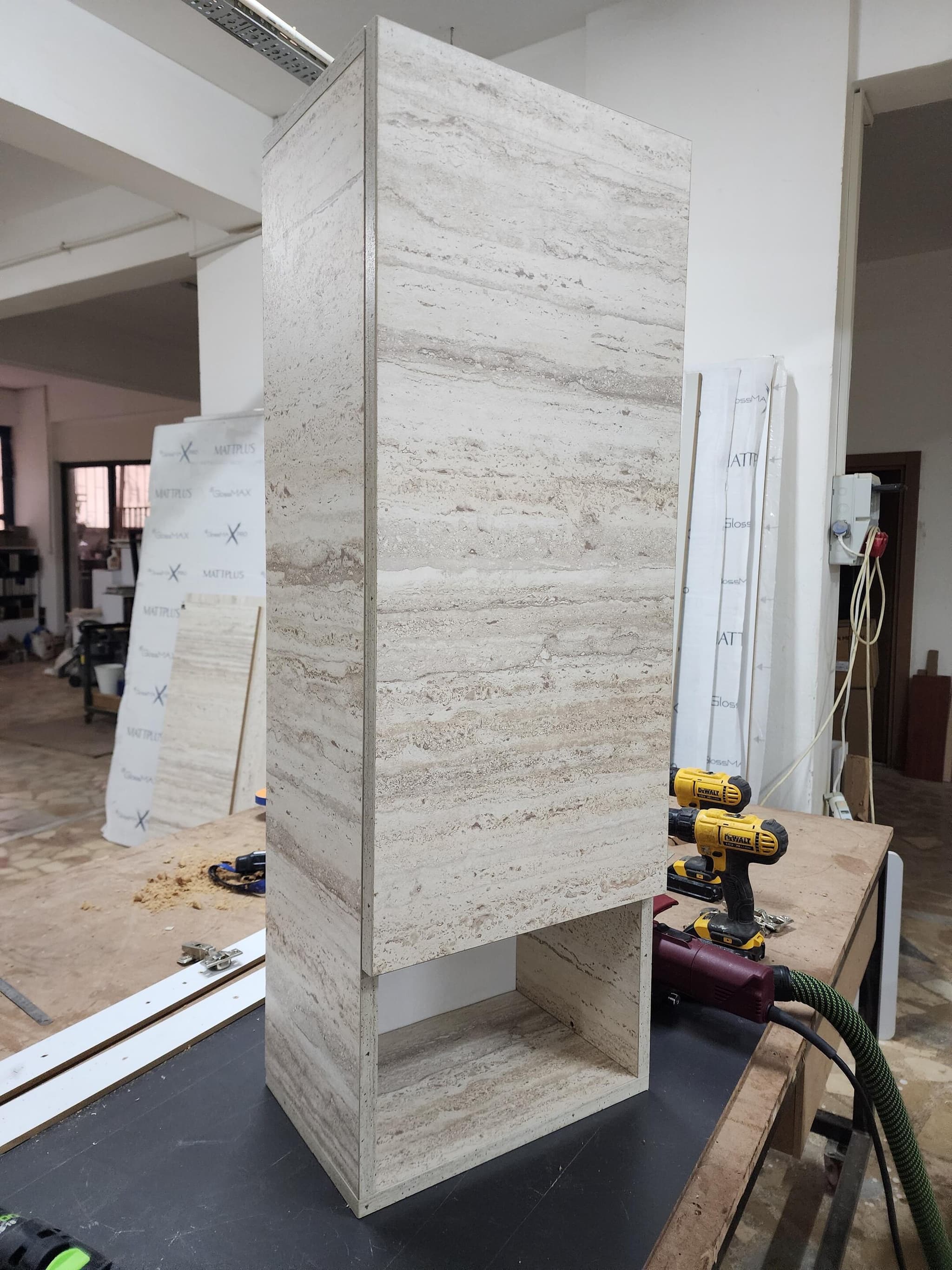 Nuvola Floating Shelf — Travertine
