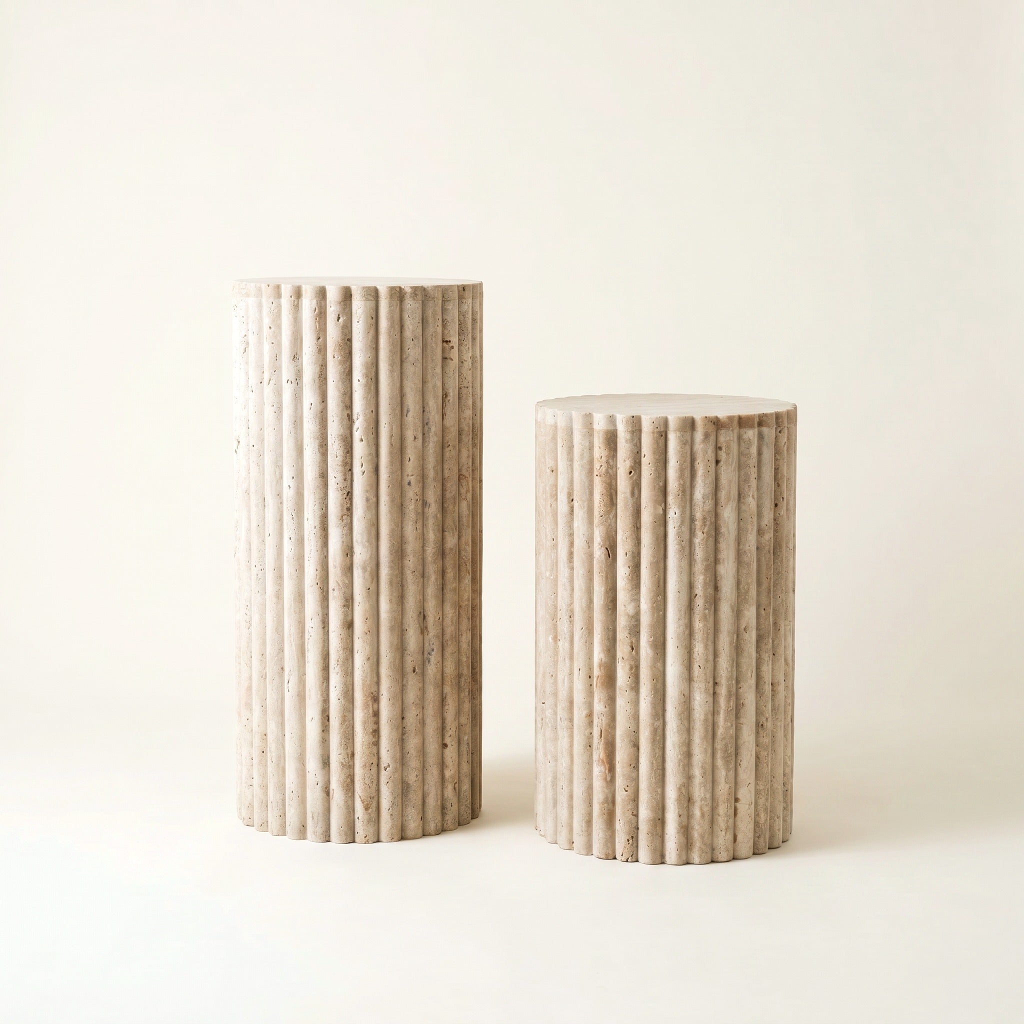 Torre Pedestal in Travertine, Duo